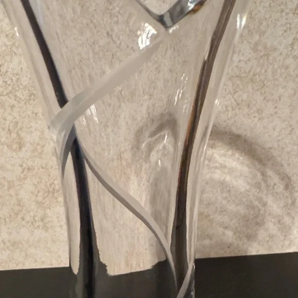 Mikasa Elegant Clear Glass Vase